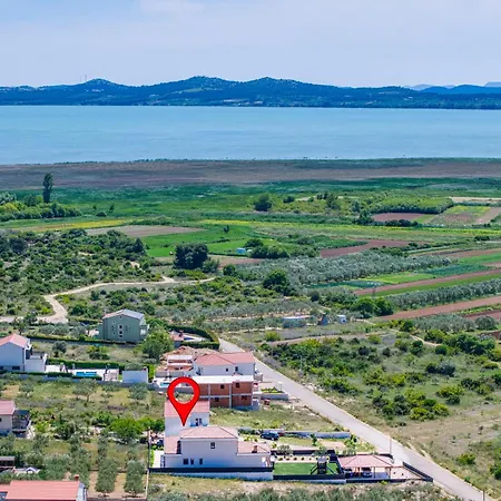 Gorgeous In * Vrana (Zadar)